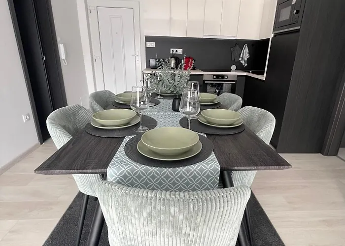 Apartment Silver Side *